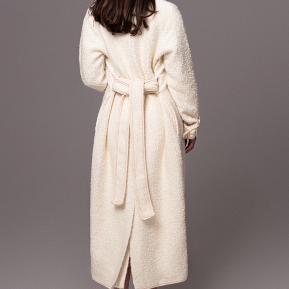 JLUXLABEL Ivory Fit For Success Elegant Cream Women's Boucle Belted Coat - Picture 2 of 10